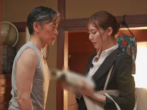 Kỷ lục thực sự của nữ thần dâm đãng "Nhật ký" ~ các anh chàng lực lưỡng đã bắn tung nữ thần ngực khủng nhất, bóp tinh dịch của cô ta một cách điên cuồng và hét lên trong cực khoái...