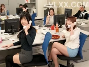 Cô giáo biến thái địt nhau cùng học trò đã có người yêu