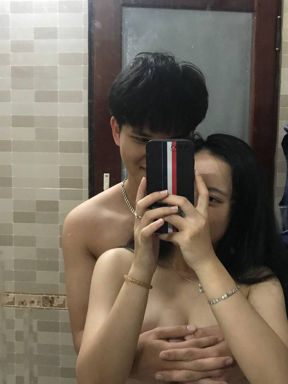 đưa đồng nghiệp nữ làm chung công ty say xỉn vào nhà trọ rồi tranh thủ chịch cả đêm